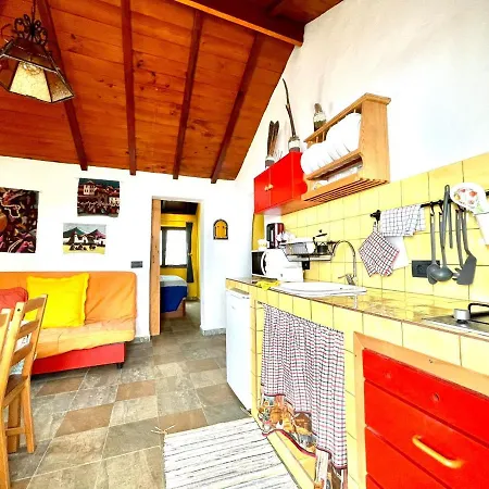 Bonito Apartamento De Un Dormitorio Con Terraza, Solarium Y Vistas Al Mar カントリーハウス *
