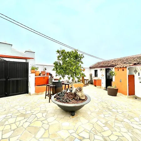 Bonito Apartamento De Un Dormitorio Con Terraza, Solarium Y Vistas Al Mar Casa de Campo *